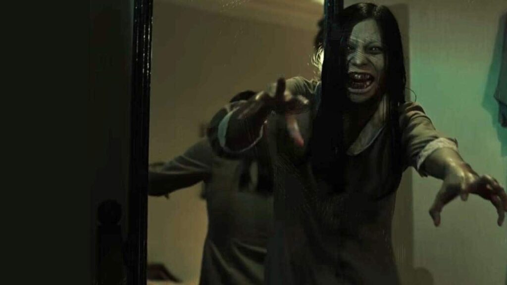 Asih, sosok hantu dari fim Danur: I Can See Ghosts. MD Pictures/MD Pictures